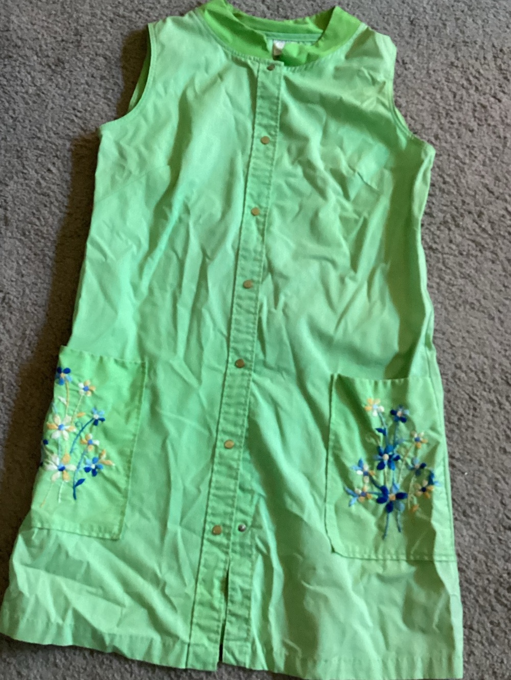 Embroidered Rick-Rack House Coat. 60s All Cotton kafta
